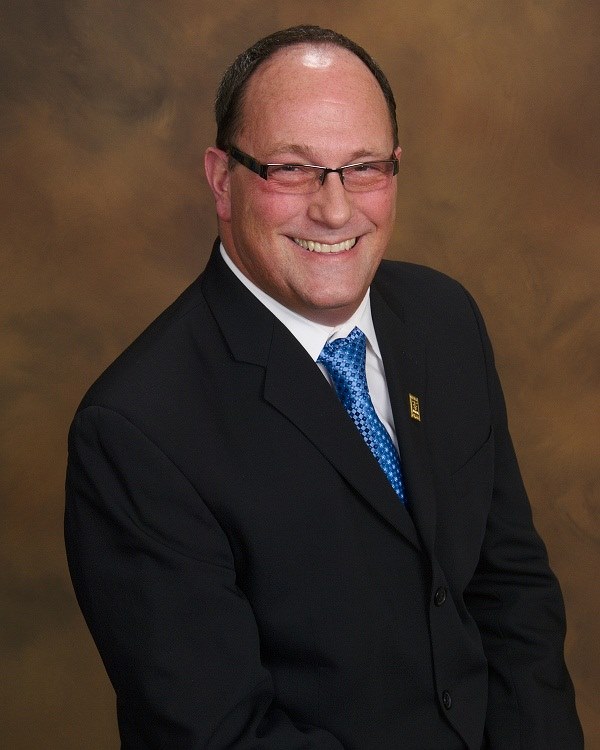 Steve L. Alves